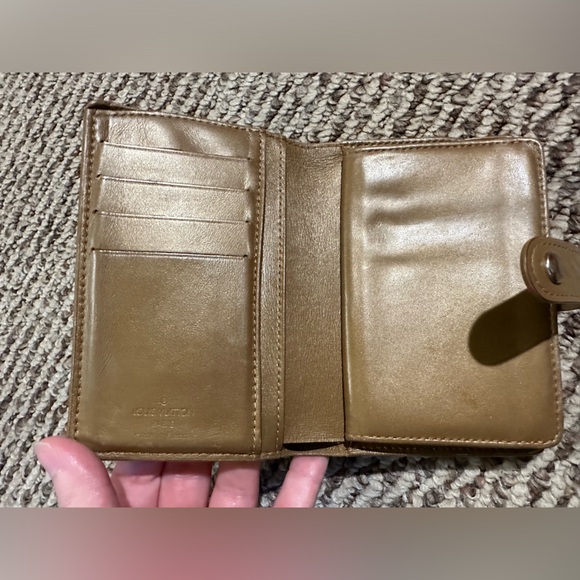 Louis Vuitton Authenticated Wallet EUC - Picture 4 of 11